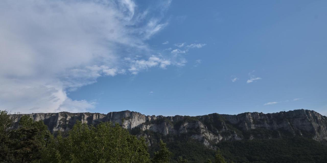 La Cour Du Marronnier Otel Pont-de-Barret Dış mekan fotoğraf